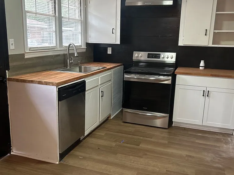610 Hunter St — Photo 10