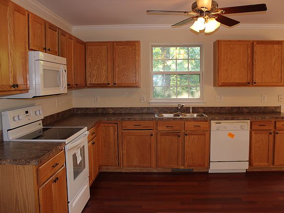 5th image of 41850 Tomey Ct