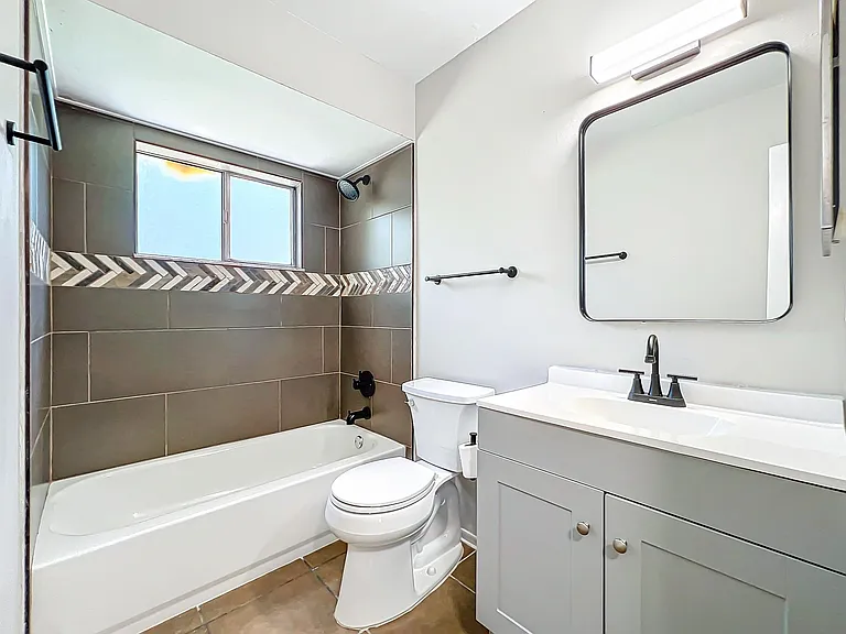13868 Lena St — Photo 7