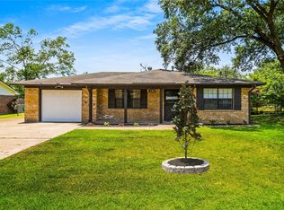 108 W Viser St, Madisonville, TX