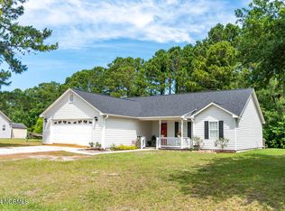 134 Lake Arthur Dr, Bogue, NC 28570