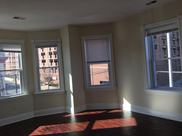 1400 N King St #4
