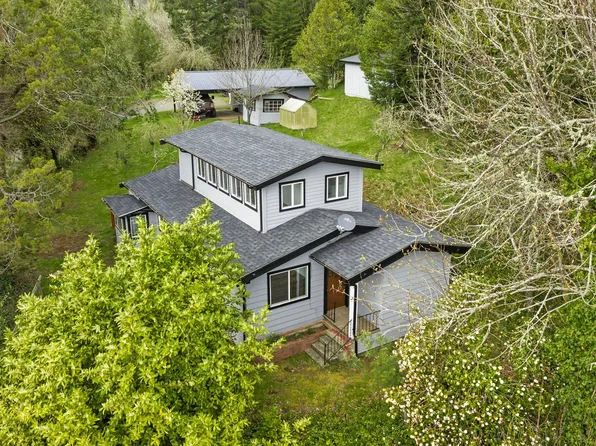 97859 Gravelford Ln, Myrtle Point, OR 97458