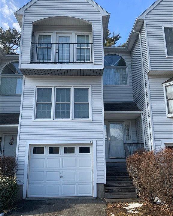 1st image of 10 Castlegate Dr #10