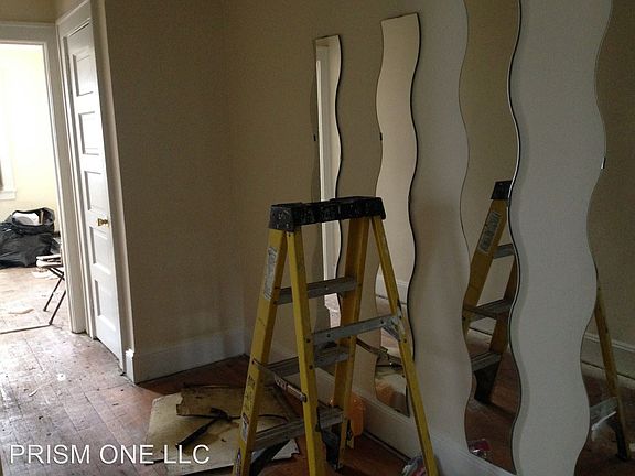 2nd image of 529 S Olden Ave #2