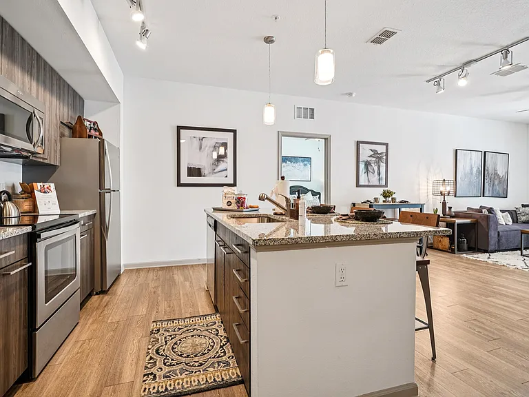 Park Avenue Apartments — Photo 29