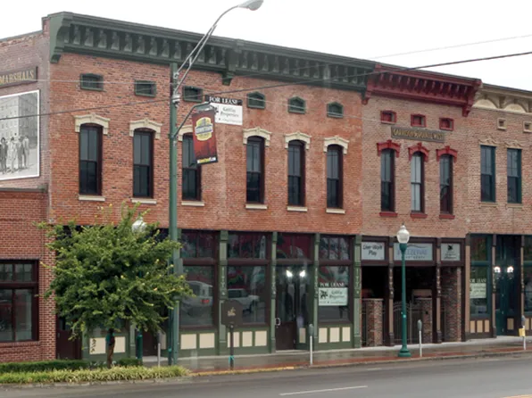 The Breezeway Apartments, 411 Garrison Ave #110, Fort Smith, AR 72901