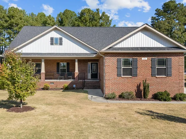 213 Lakeshore Dr, Benson, NC 27504
