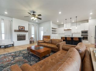 9221 NW 82nd St, Yukon, OK 73099