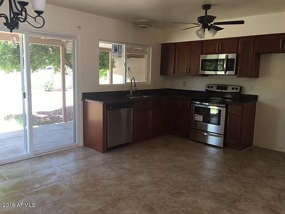 4th image of 2305 W Riviera Dr