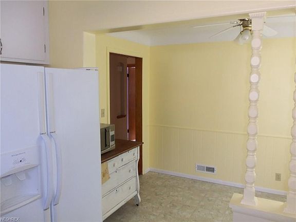 4th image of 3093 Alden Dr