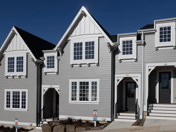 425 NE Moonwake Ln #18, Depoe Bay, OR 97341