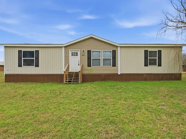 107 Kelly Dr, Caraway, AR 72419