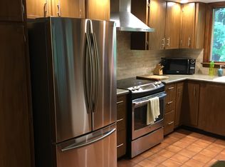 952 Stuart Dr, South Euclid, OH 44121