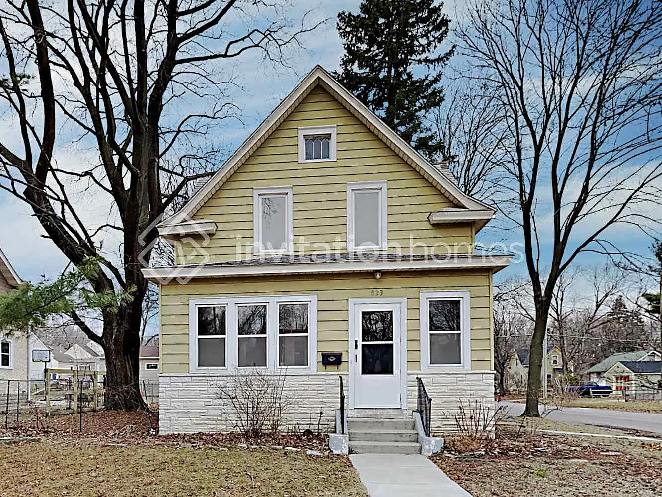 823 Stryker Ave Saint Paul, MN 55107 — Photo 1