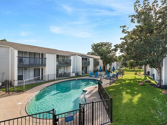 3rd image of 13151 Walden Rd APT 161