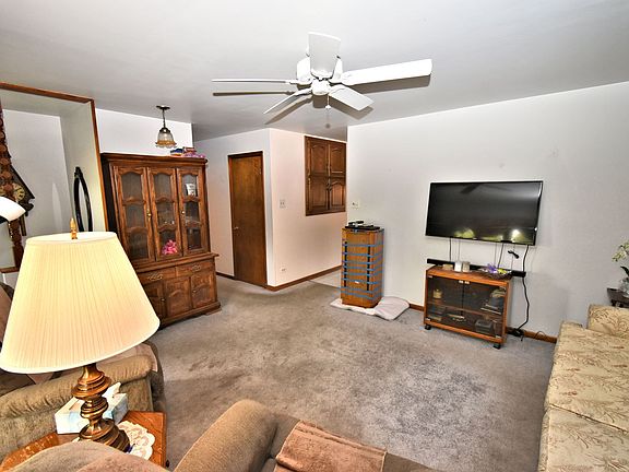 5th image of 92 Indianwood Dr