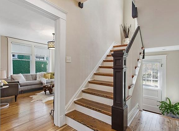 5th image of 2712 Griffin Ave