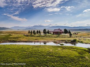 30 Vista Rd, Cora, WY 82925