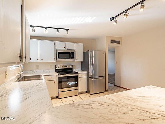 4th image of 8770 E Baker St