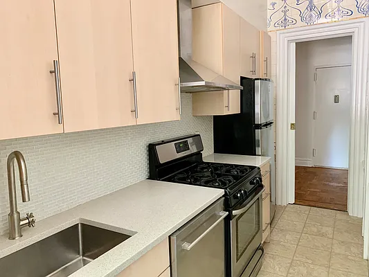 Rented by A P Realty Group NY LTD | media 22