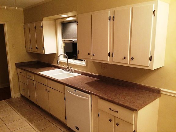 4th image of 4347 Charleswood Ave