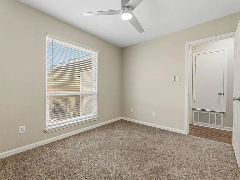 2302 Fuzz Fairway #B — Photo 26