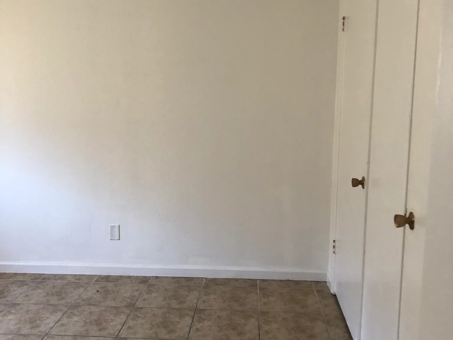 2 bed, 825 sqft, $1,300 — Photo 3