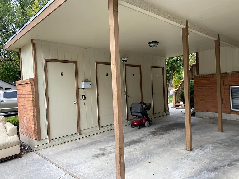 2906 W Jordan St — Photo 11