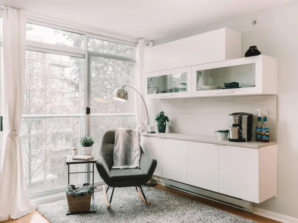 9288 University Cres #302, Burnaby, BC V5A 4X7