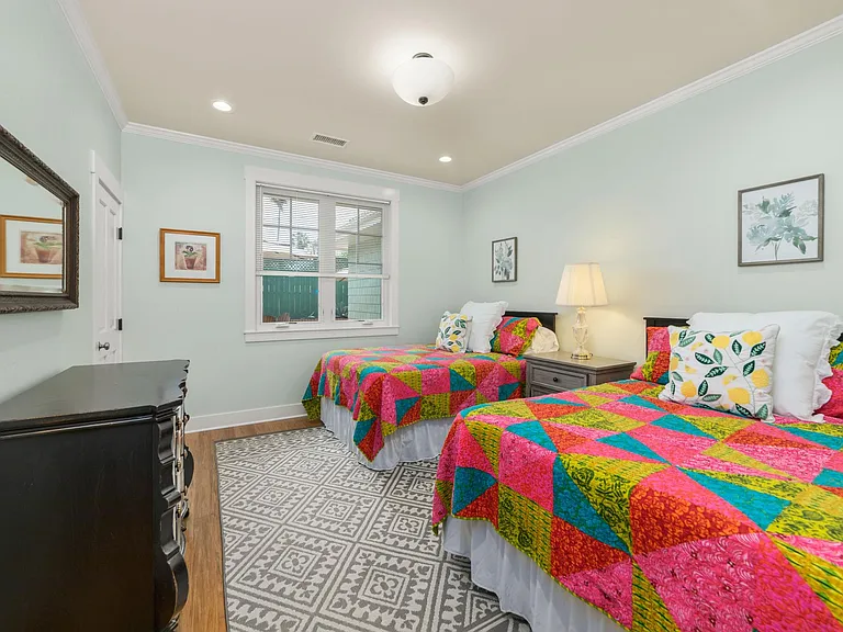 750 Coronado Ave — Photo 36