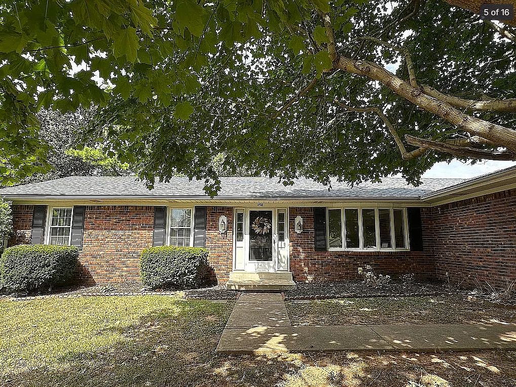1721 Erin Way - 1 — Photo 4
