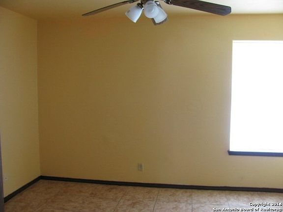4th image of 6605 Tallowood Cir
