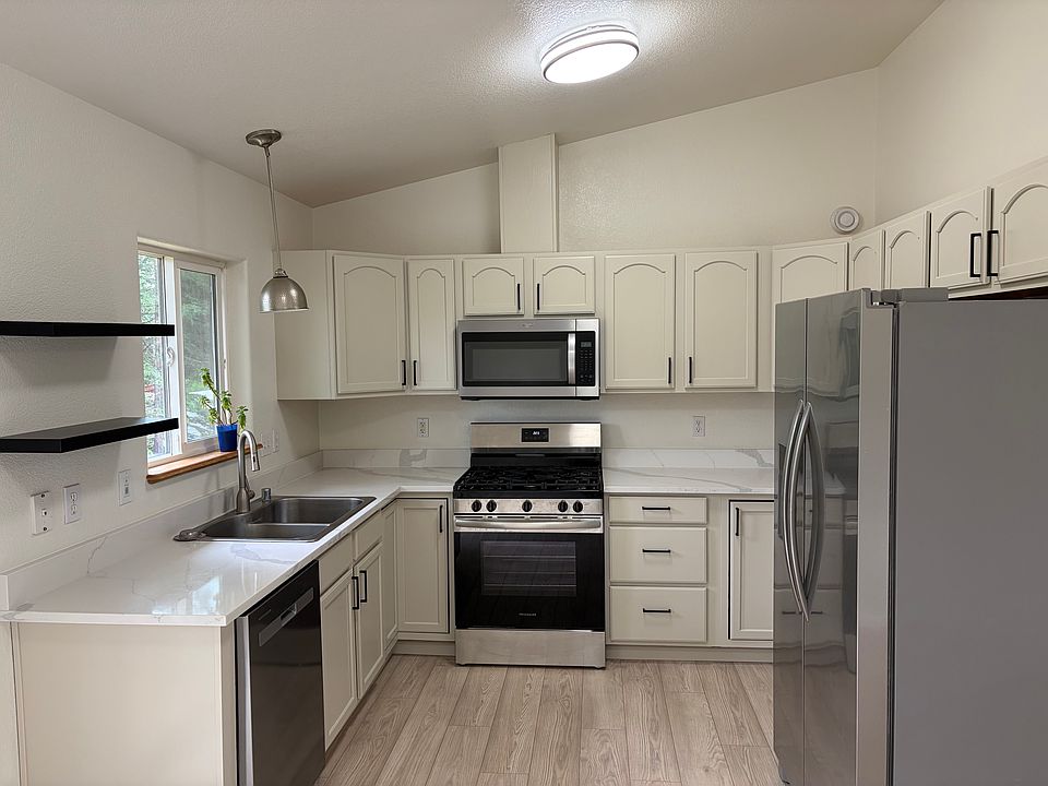 1st image of 5183 S Westminster Ct