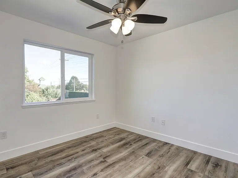 5204 Q St — Photo 10