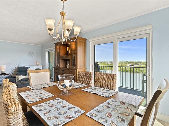 5th image of 19451 Gulf Blvd APT 617
