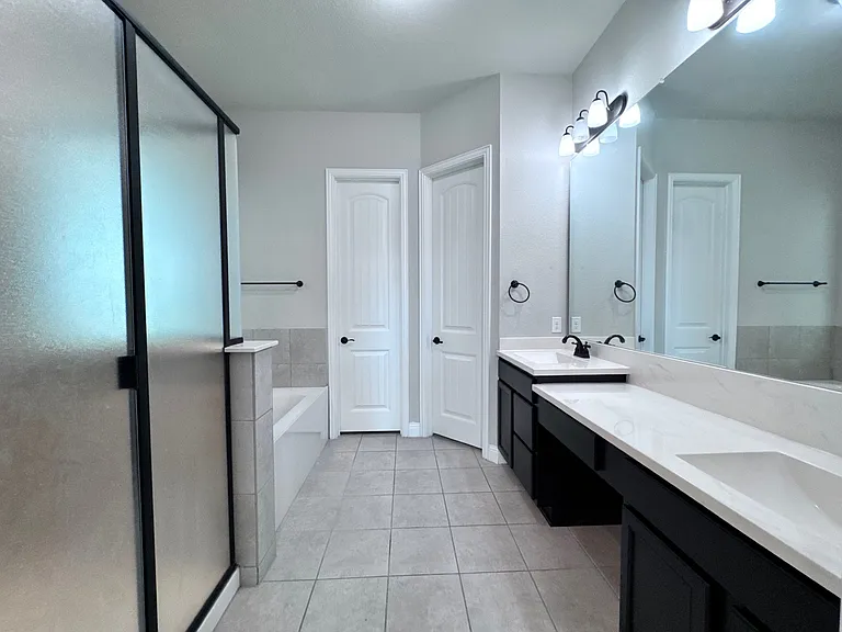311 Lexington Ave — Photo 14