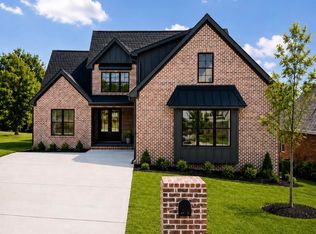 9842 Leslie Sandidge Dr, Ooltewah, TN 37363
