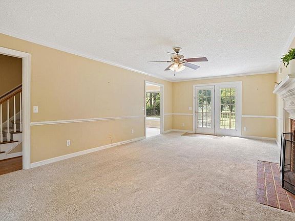 3rd image of 2700 Mary Marvin Trl