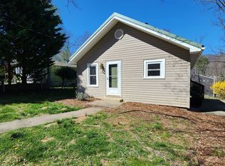 115 5th St, Black Mountain, NC 28711