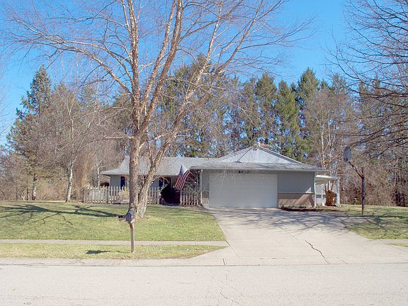 3rd image of 8020 Parkeast Ct