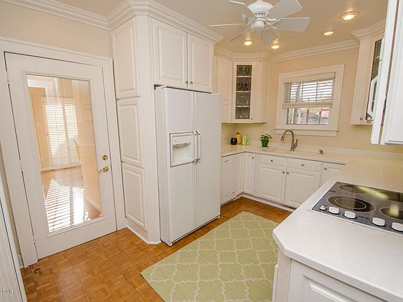 5th image of 2633 Whittier Ave