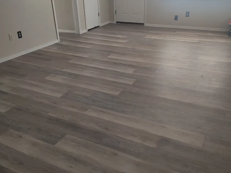 1125 S Sheppard St — Photo 3