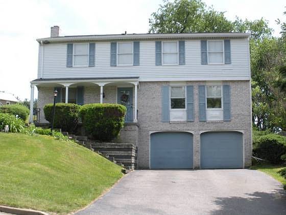 1st image of 10 Holyoke Dr