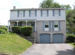 10 Holyoke Dr, Greensburg, PA 15601