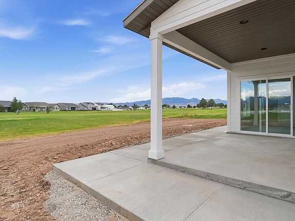 4th image of 558 Eagle Dr #528