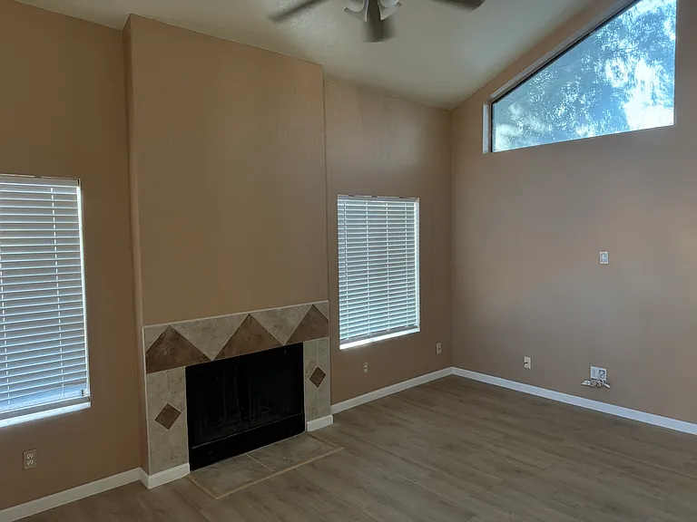 48 W Hancock Ave — Photo 13