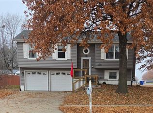 708 E Parma Way, Gardner, KS 66030