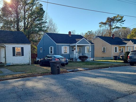 3rd image of 305 W End Blvd