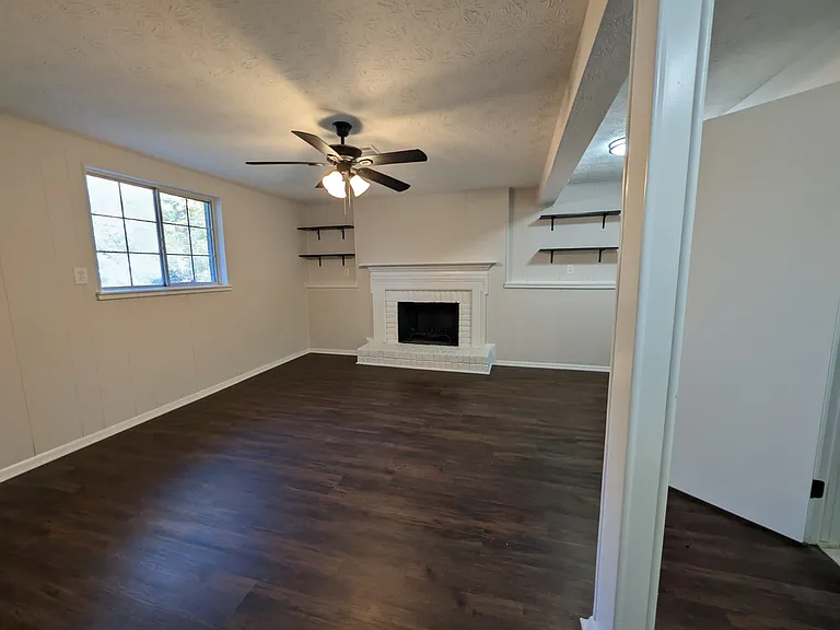3414 Dearwood Dr SW — Photo 16